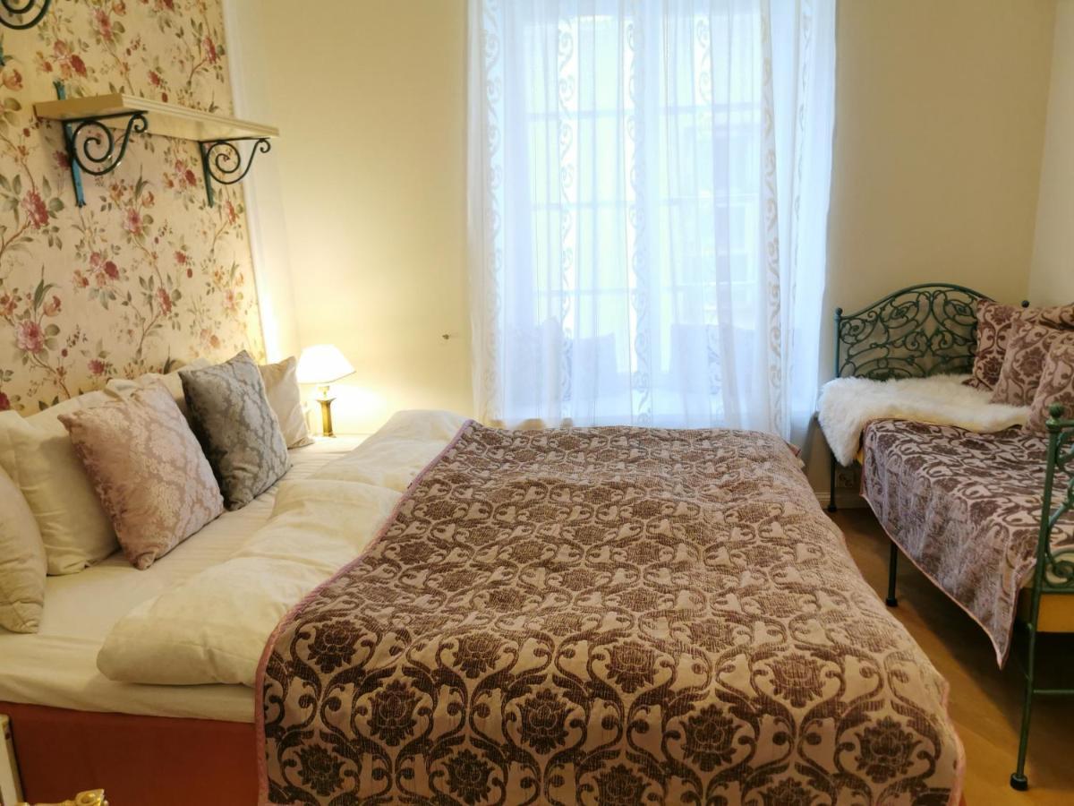 Oldhouse Apartments - Tallinn Old Town Kültér fotó