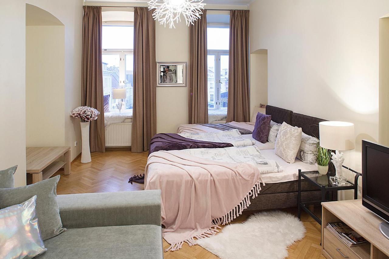 Oldhouse Apartments - Tallinn Old Town Kültér fotó