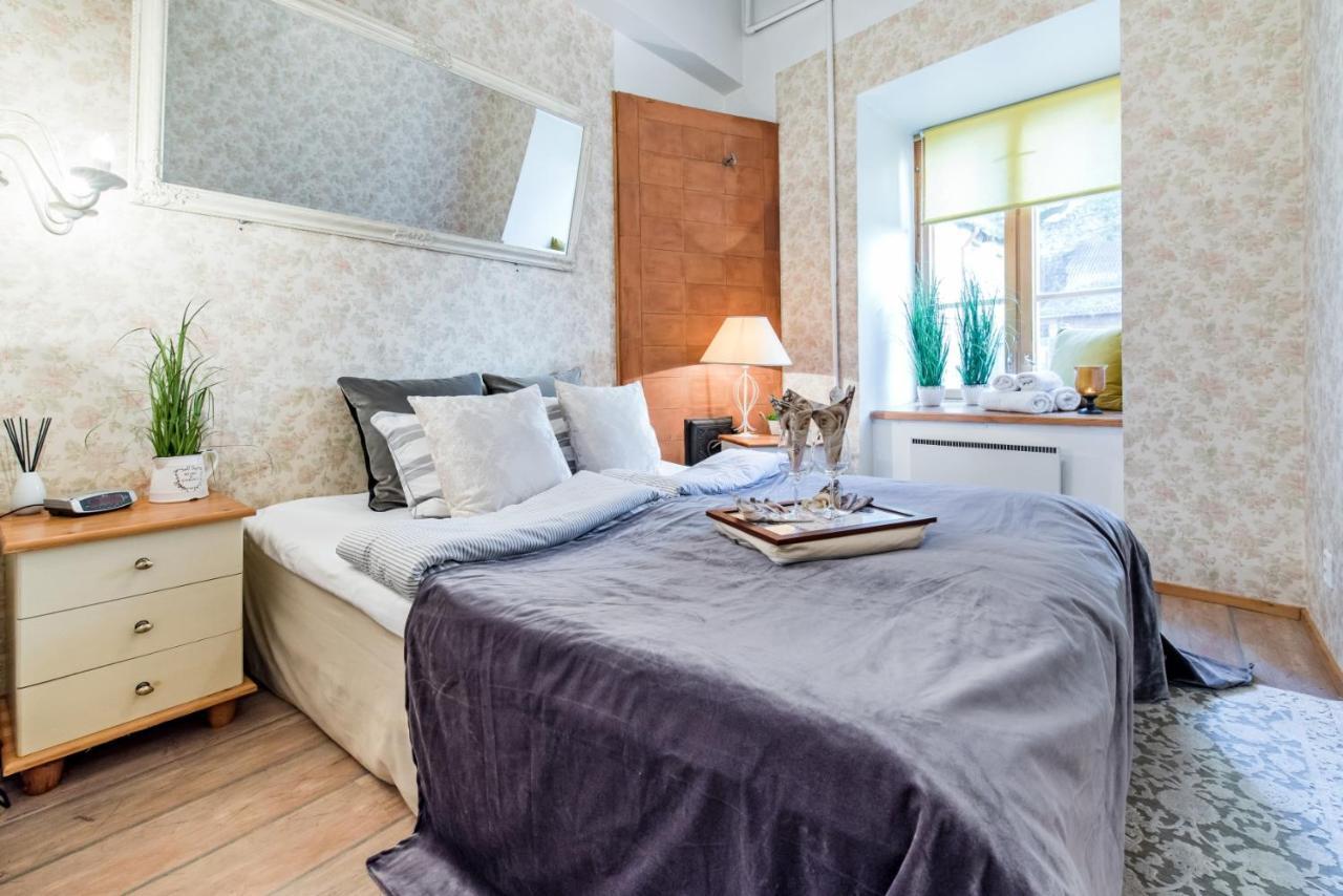 Oldhouse Apartments - Tallinn Old Town Kültér fotó
