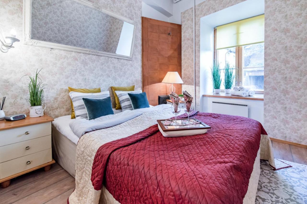 Oldhouse Apartments - Tallinn Old Town Kültér fotó